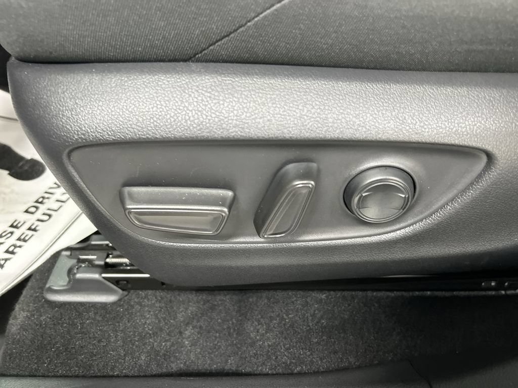 Used 2023 Toyota RAV4 SE w/ Weather & Moonroof Package AWD/4WD image 10