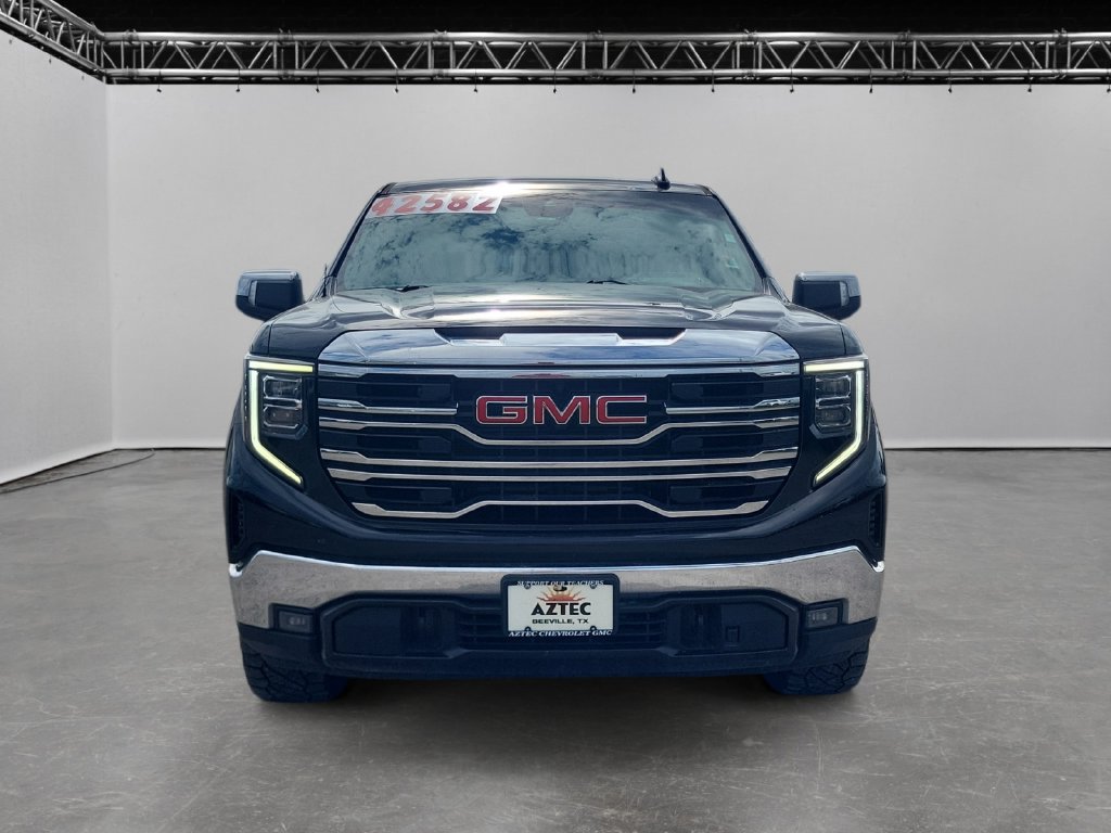 Used 2023 GMC Sierra 1500 SLT AWD/4WD image 2