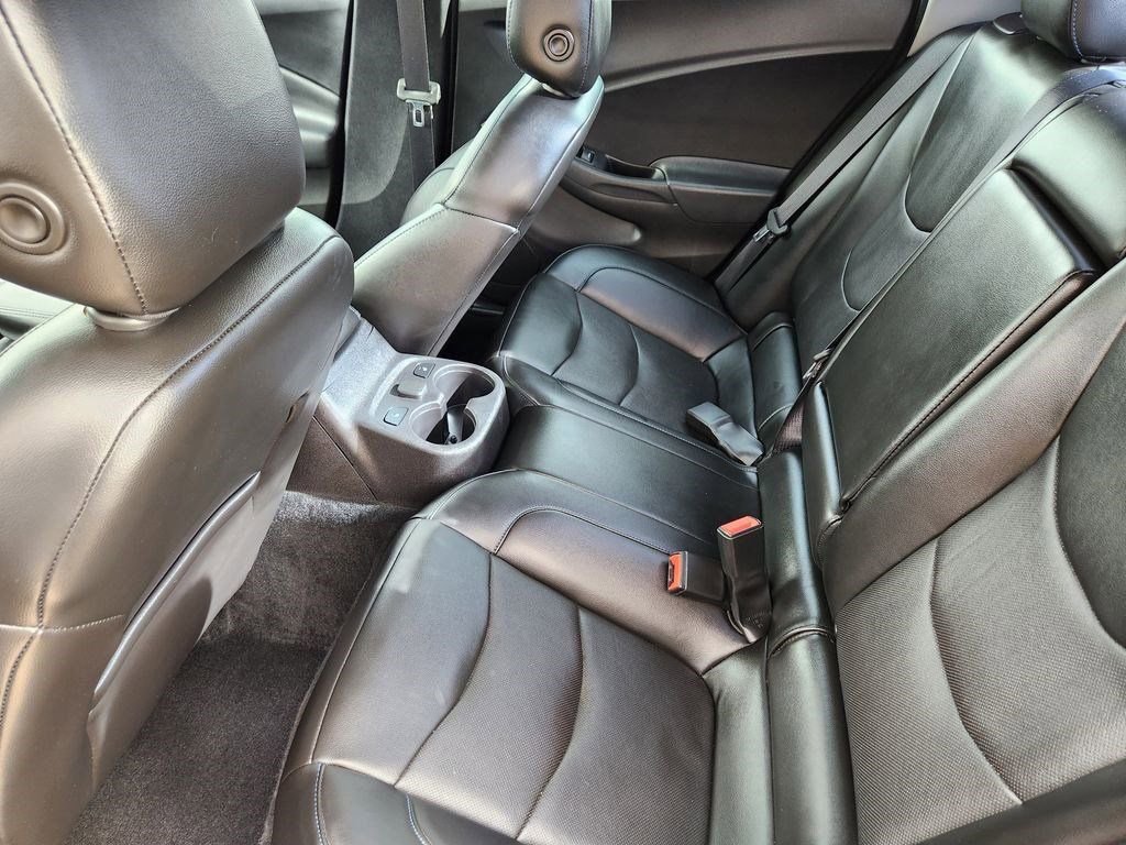 Used 2018 Chevrolet Volt Premier w/ Driver Confidence Package image 18