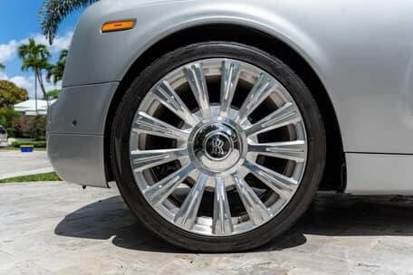 Used 2014 Rolls-Royce Phantom Drophead Coupe image 20