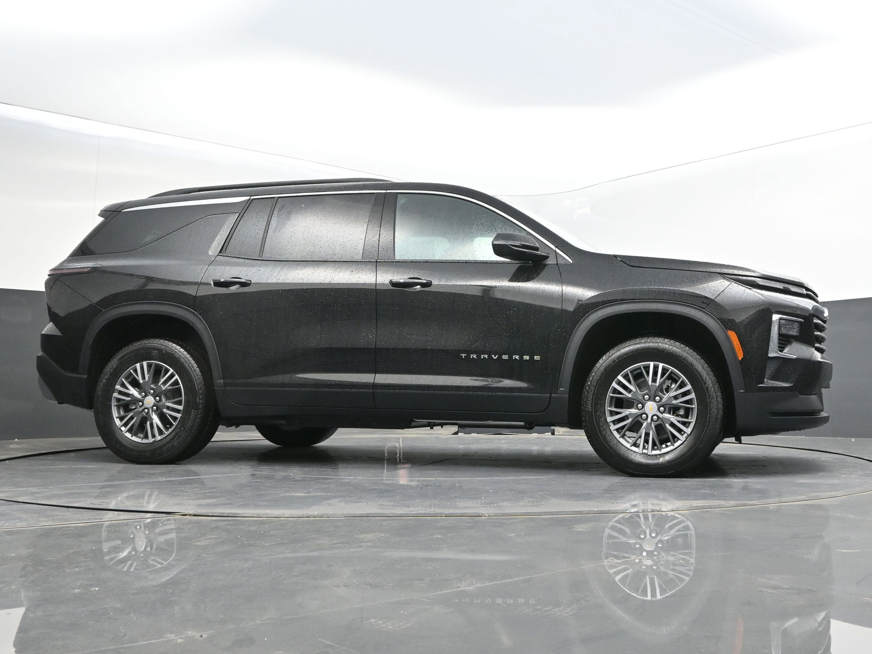 New 2026 Chevrolet Traverse LT FWD image 42