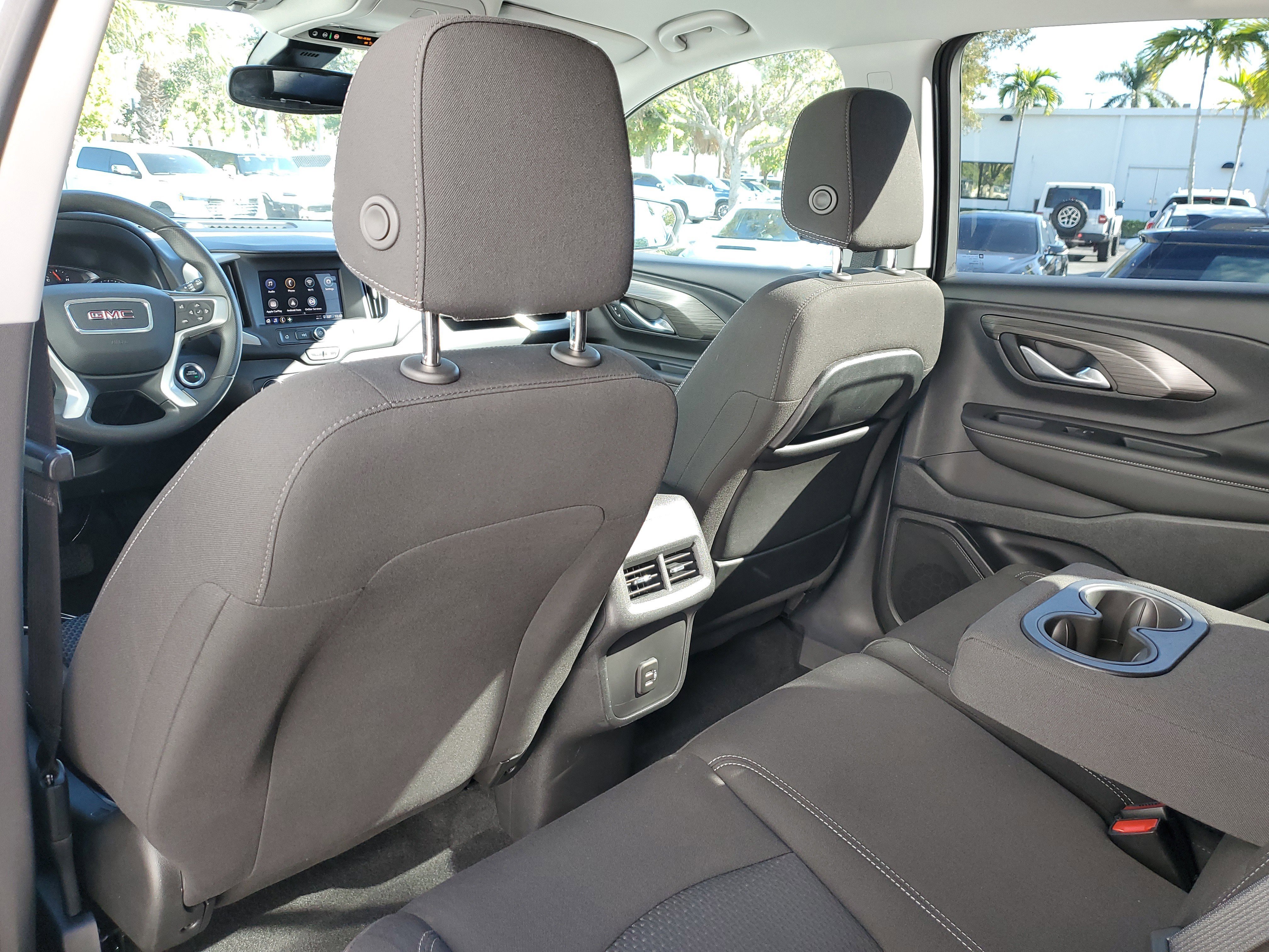 Used 2023 GMC Terrain SLE w/ Driver Convenience Package image 15