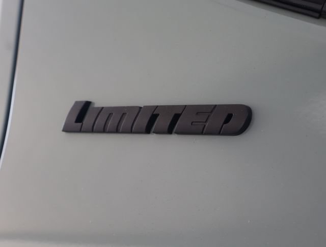 Used 2025 Toyota Tundra Limited w/ TRD Off-Road Package AWD/4WD image 54