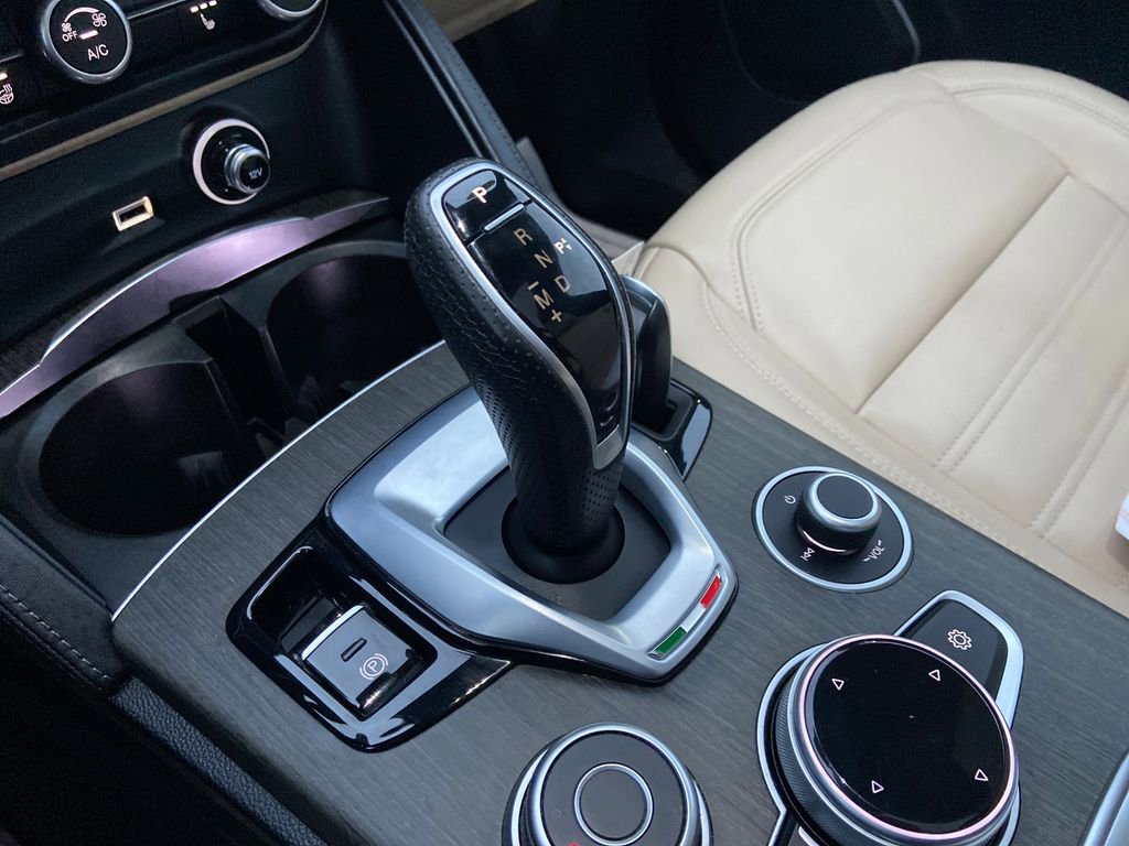 Used 2023 Alfa Romeo Stelvio Ti Lusso w/ Quick Order Package 22X Lusso image 36