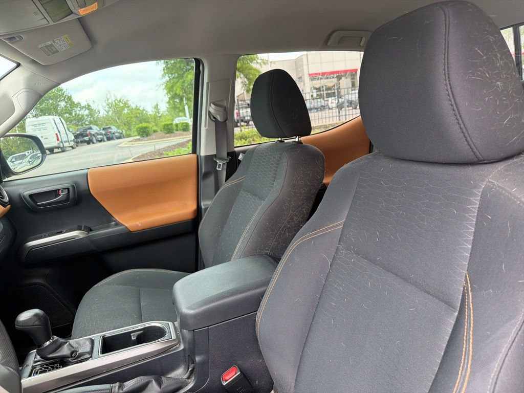 Used 2019 Toyota Tacoma SR5 RWD image 9