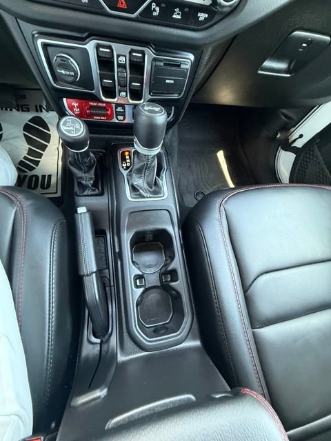 Used 2024 Jeep Wrangler Unlimited Rubicon AWD/4WD image 23