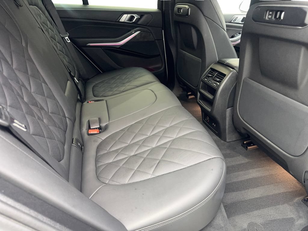 Used 2024 BMW X5 xDrive40i w/ Parking Assistance Package AWD/4WD image 40