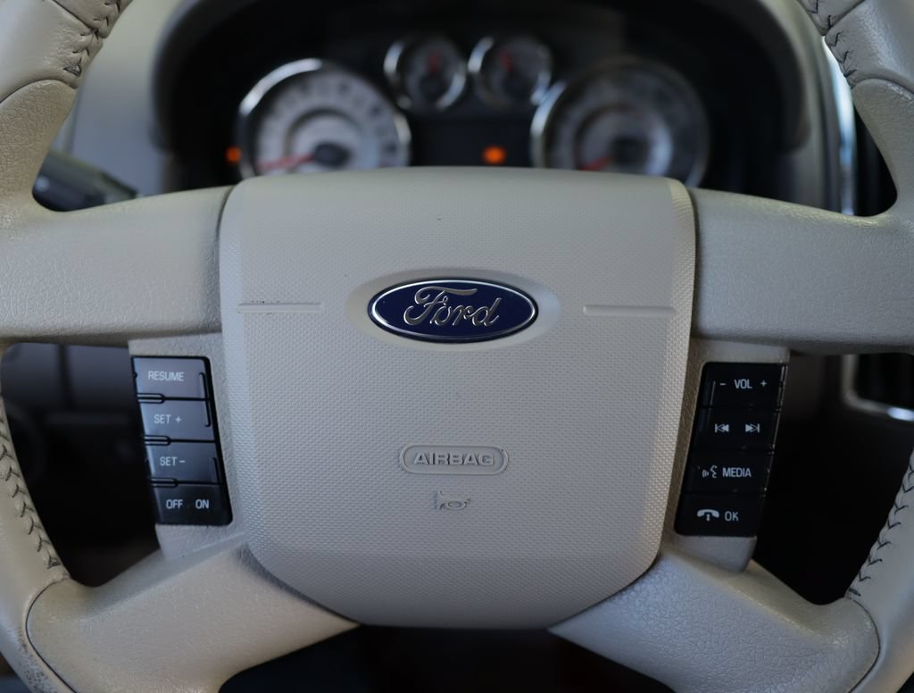 Used 2009 Ford Edge Limited FWD image 10