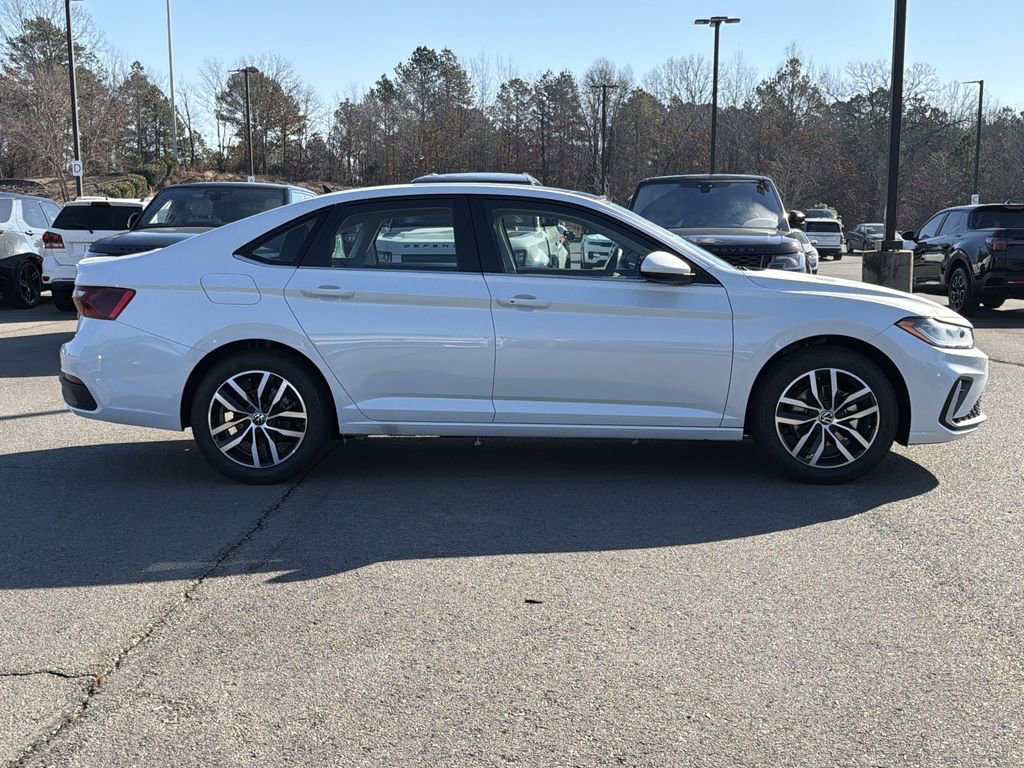 New 2026 Volkswagen Jetta SE image 6