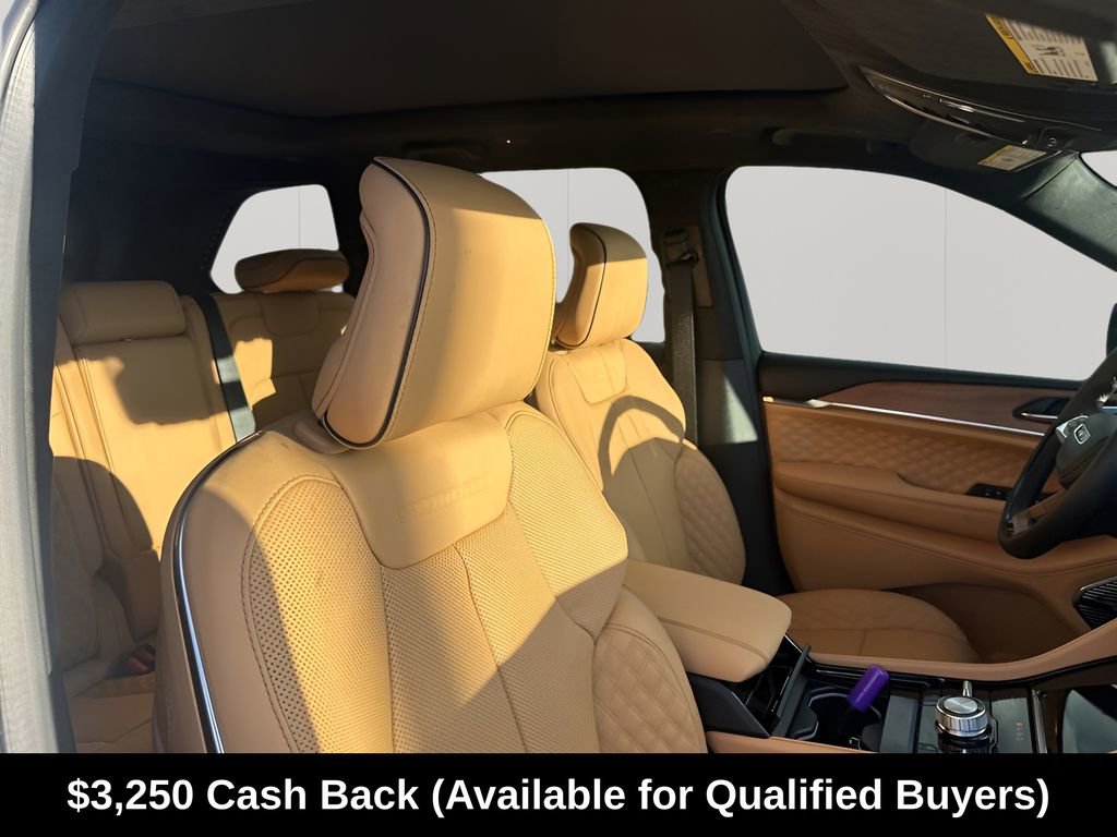 New 2025 Jeep Grand Cherokee Summit AWD/4WD image 16