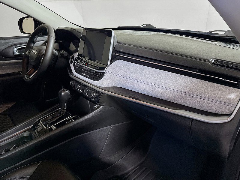 Used 2022 Jeep Compass Latitude image 26