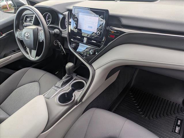 Used 2022 Toyota Camry LE image 20