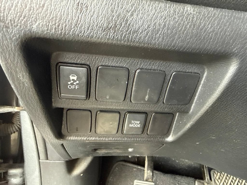 Used 2019 Nissan Pathfinder S AWD/4WD image 15