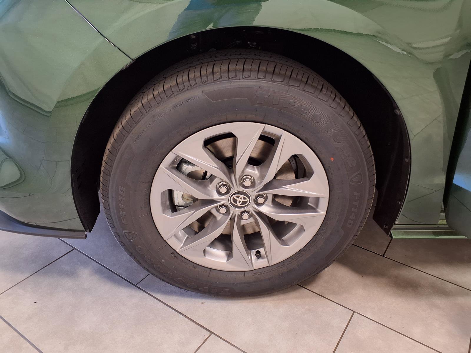 New 2026 Toyota Sienna XLE image 28