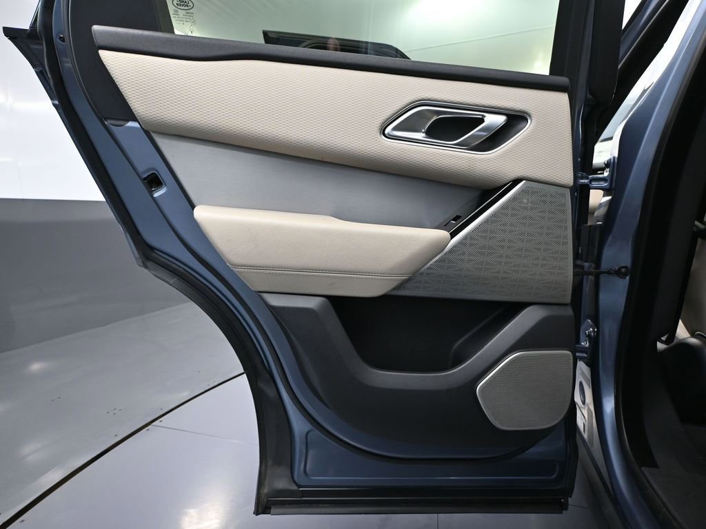 Used 2020 Land Rover Range Rover Velar R-Dynamic S image 40