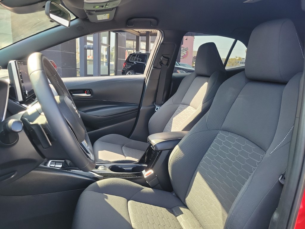 Used 2021 Toyota Corolla SE w/ Carpet Mat Package (TMS) FWD image 17
