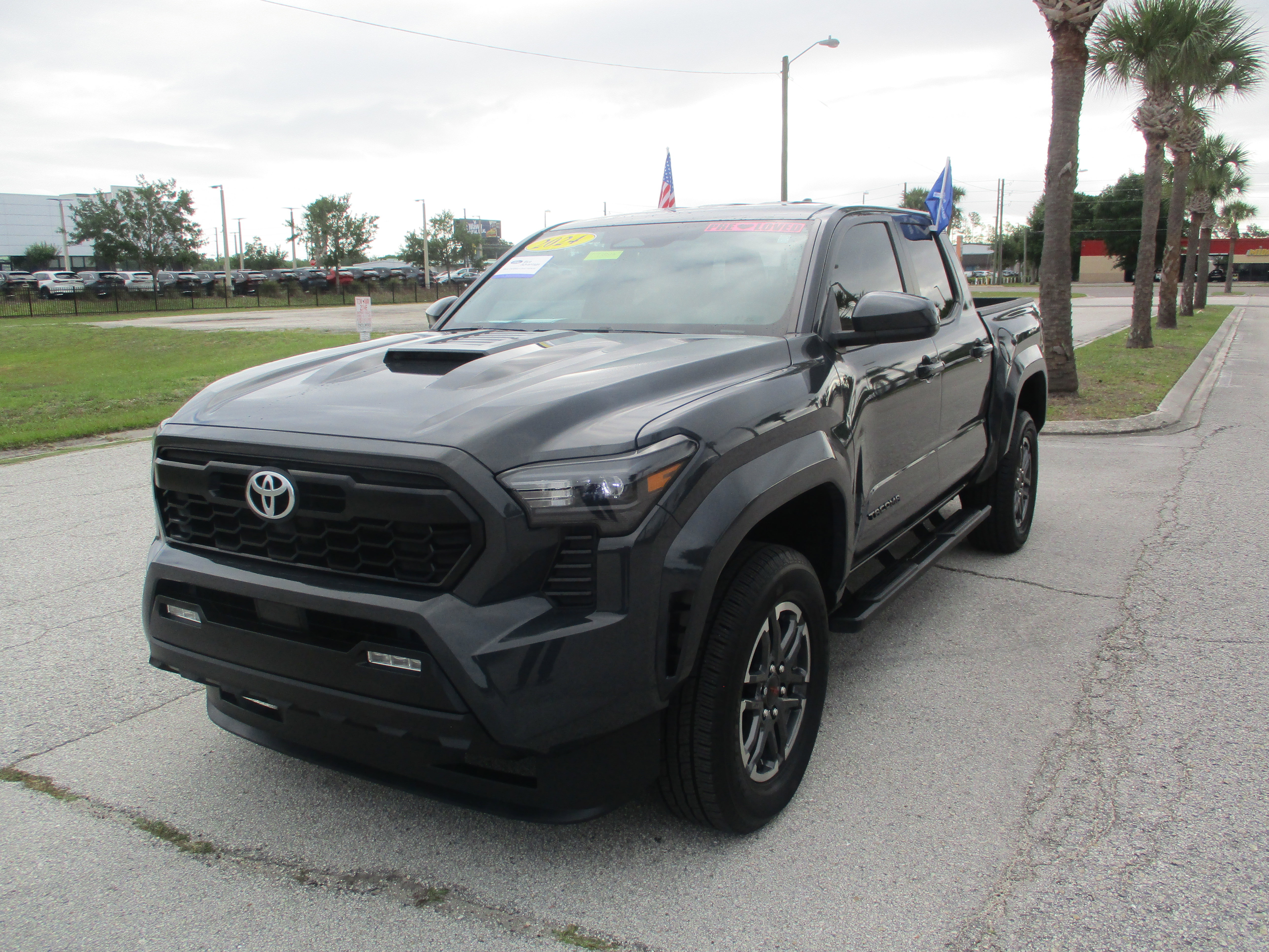 Used 2024 Toyota Tacoma TRD Sport RWD image 3