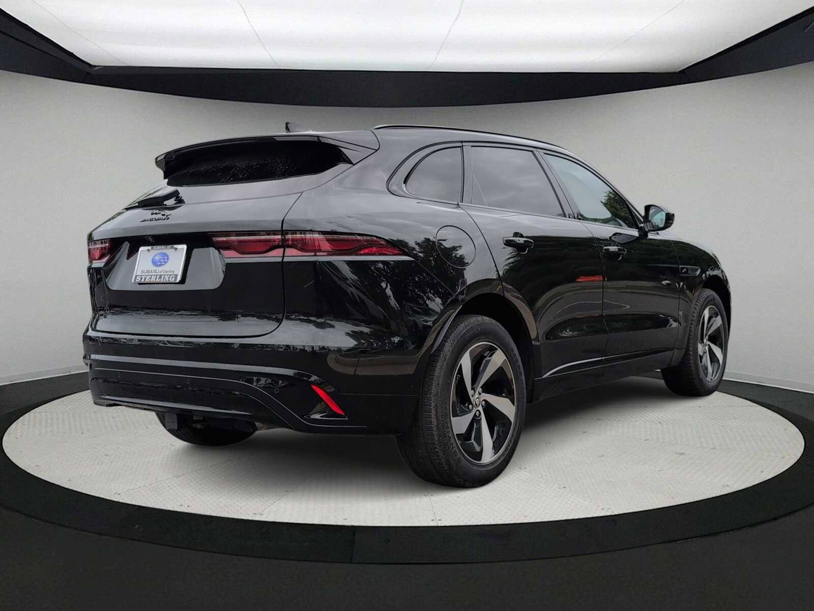 Used 2025 Jaguar F-PACE R-Dynamic S AWD/4WD image 8