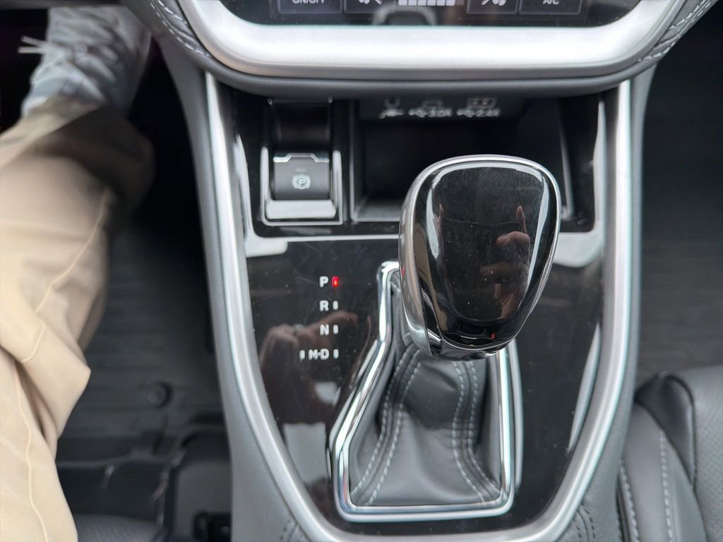 Certified 2025 Subaru Outback Limited image 37