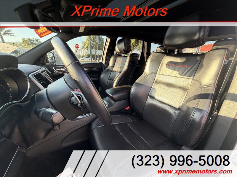 Used 2018 Jeep Grand Cherokee Trailhawk w/ Trailhawk Luxury Group AWD/4WD image 19