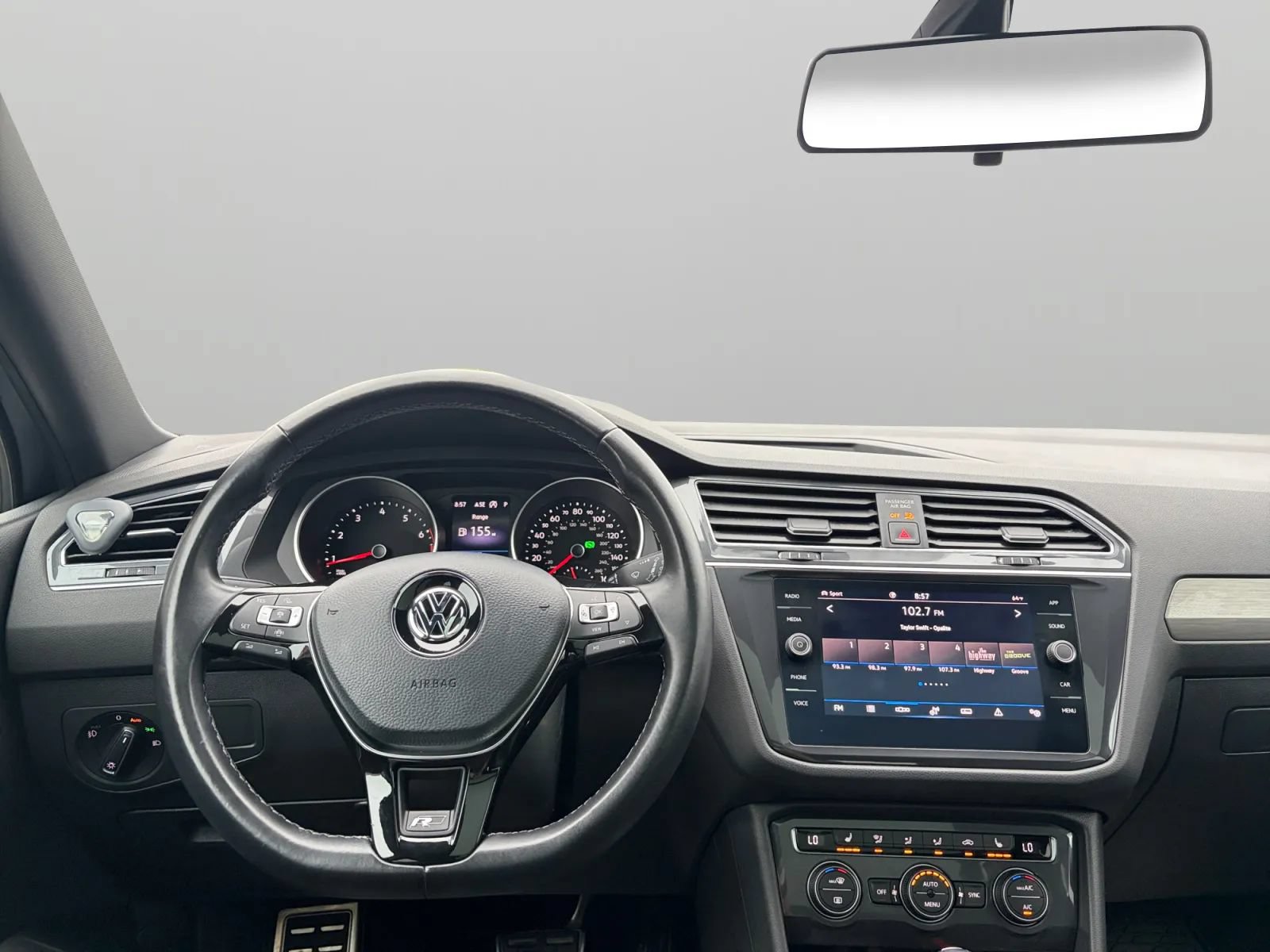 Used 2021 Volkswagen Tiguan SE R-Line AWD/4WD image 28