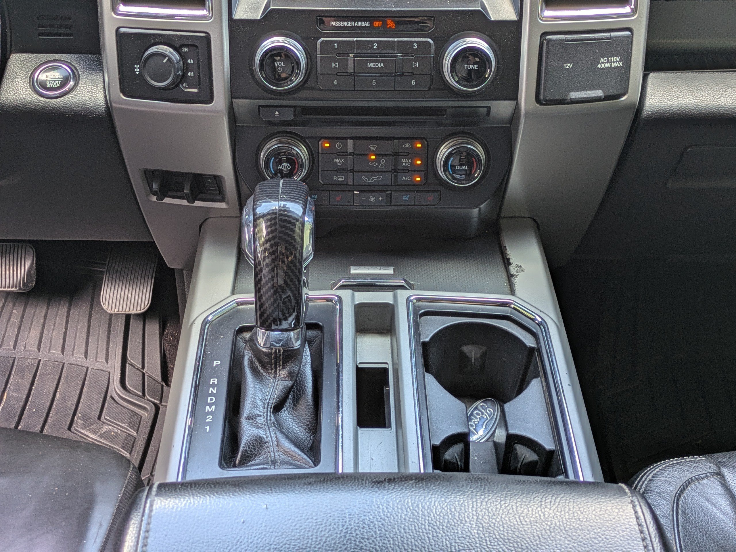 Used 2015 Ford F150 Lariat w/ Equipment Group 502A Luxury AWD/4WD image 18