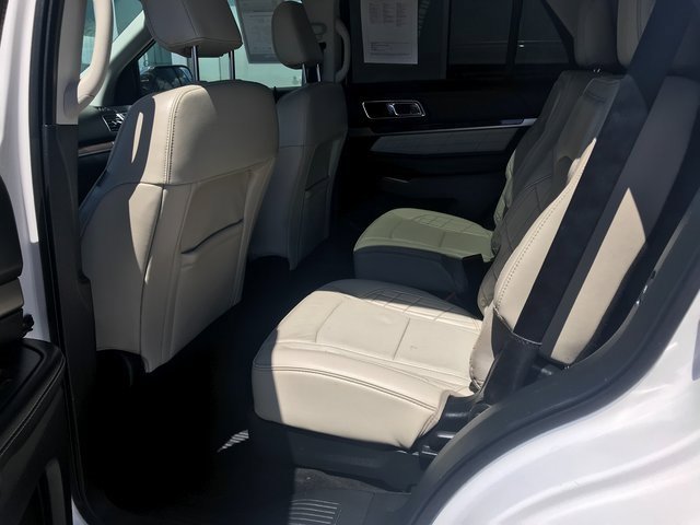 Used 2019 Ford Explorer Platinum image 17
