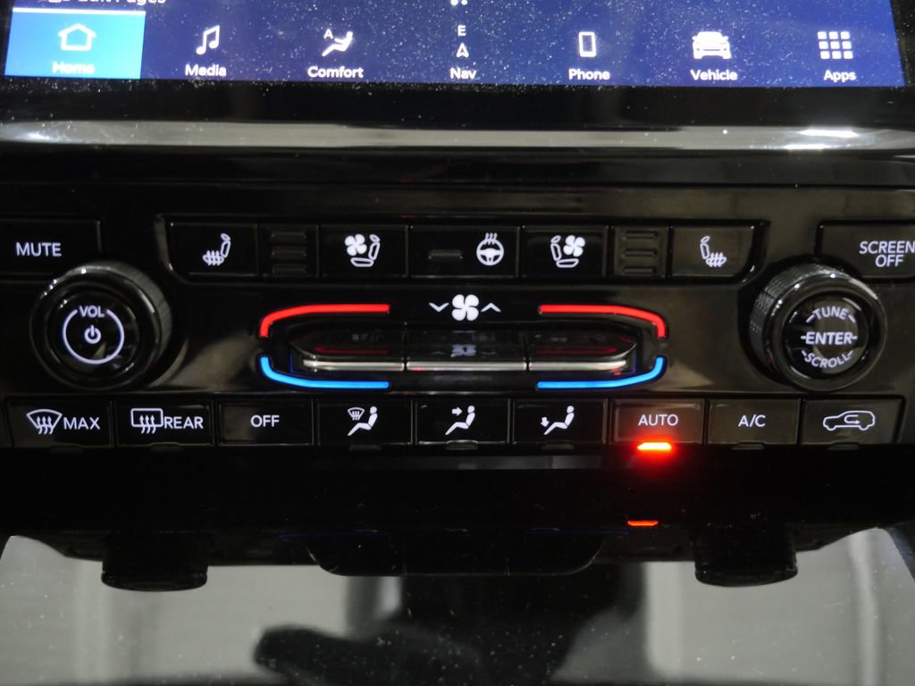 Used 2022 Jeep Grand Cherokee L Limited w/ Luxury Tech Group II AWD/4WD image 19