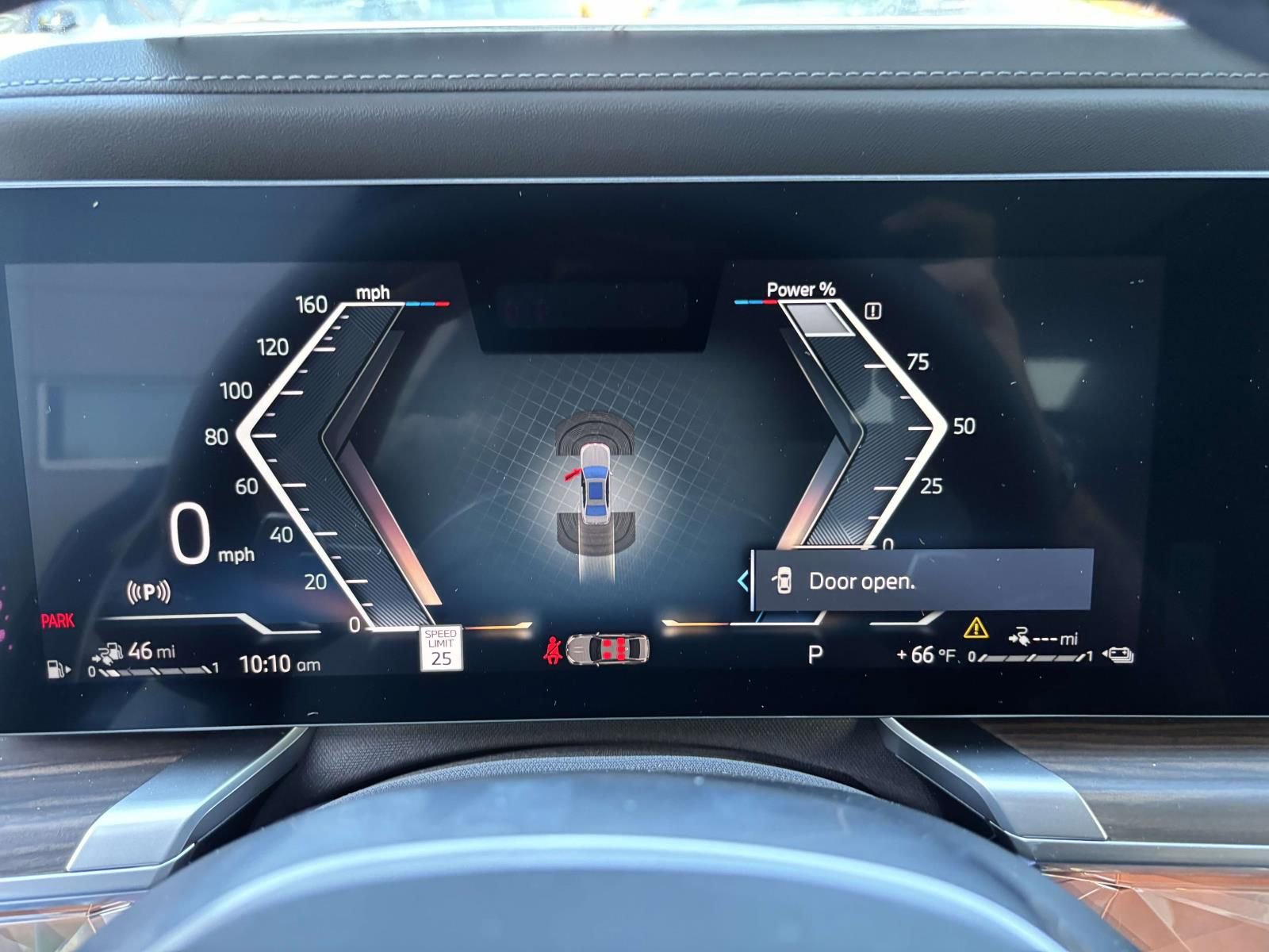 New 2026 BMW 750e xDrive w/ Executive Package image 16