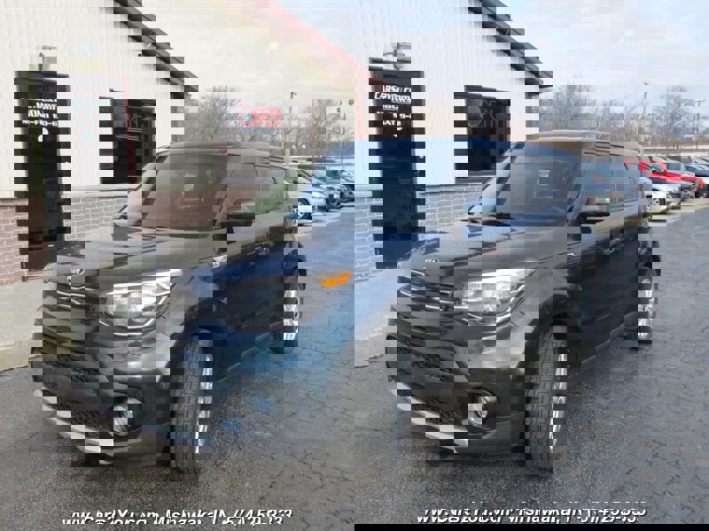 Used 2017 Kia Soul + FWD image 3