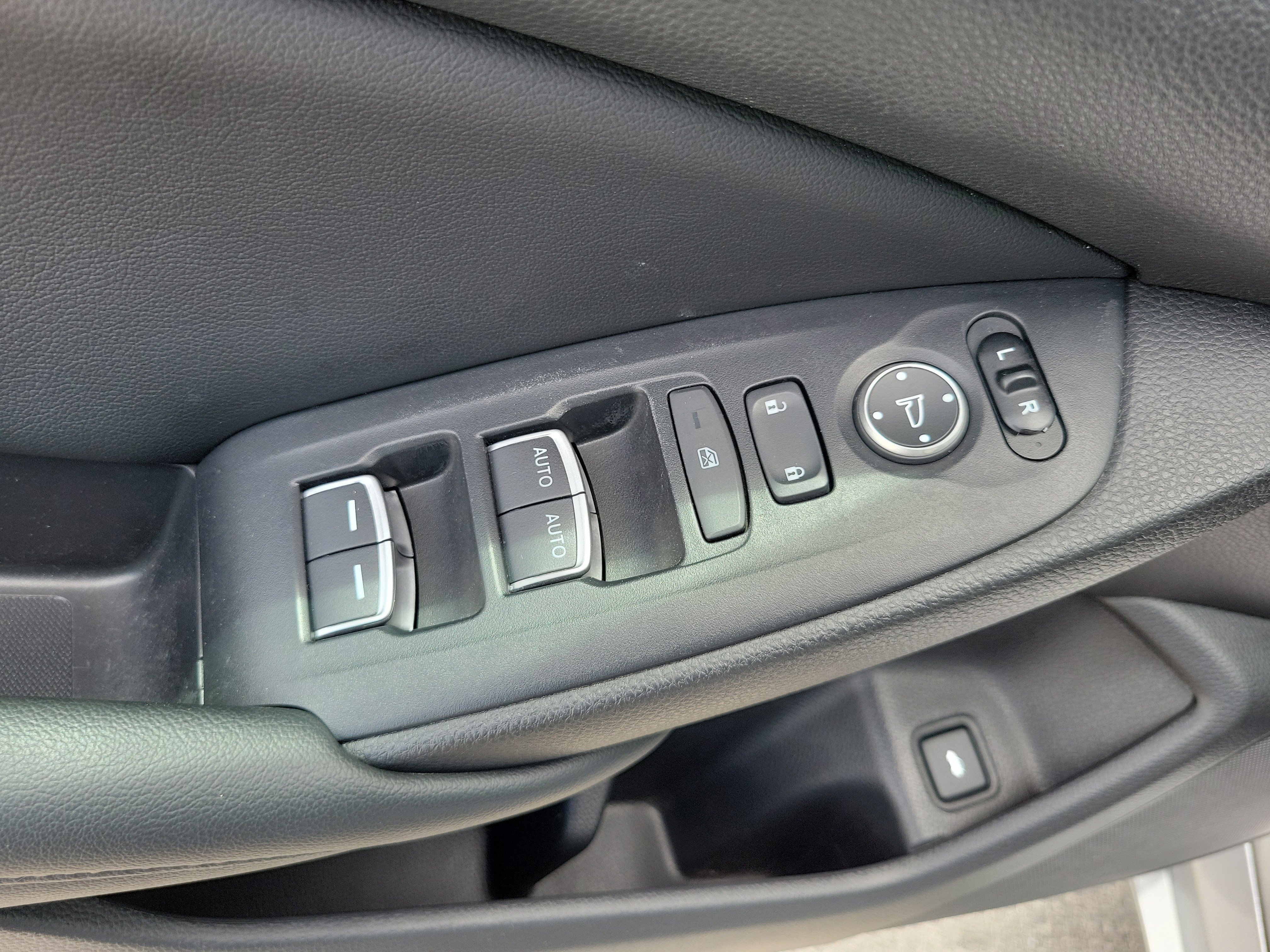 Used 2021 Honda Accord Sport image 27