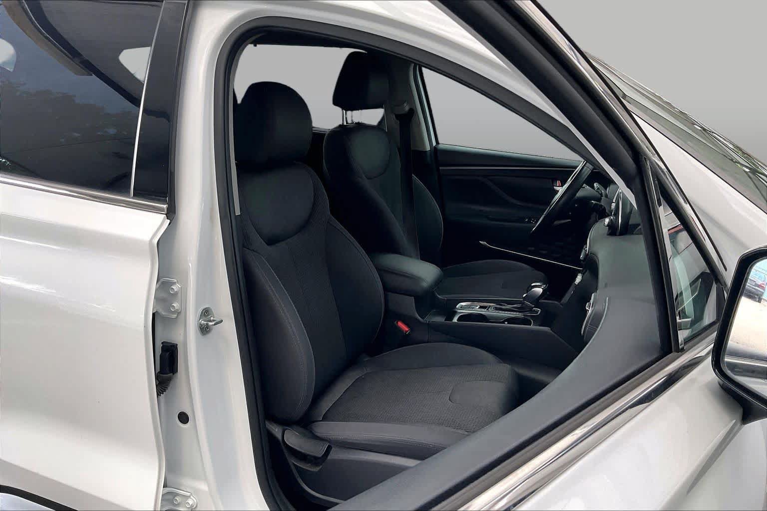 Used 2020 Hyundai Santa Fe SEL w/ Convenience Package FWD image 9