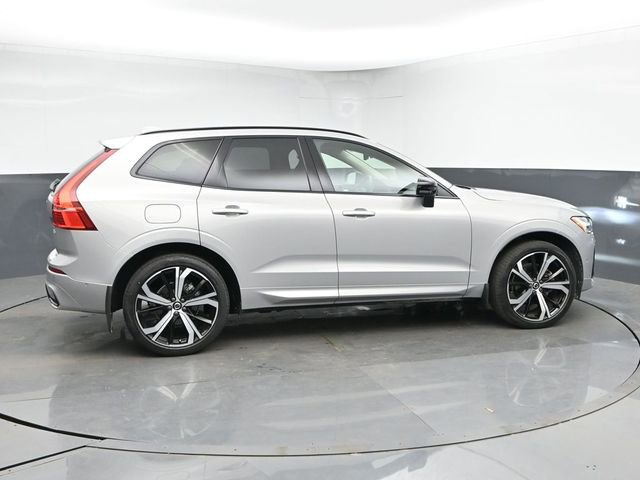 Used 2023 Volvo XC60 B5 Ultimate w/ Climate Package FWD image 9