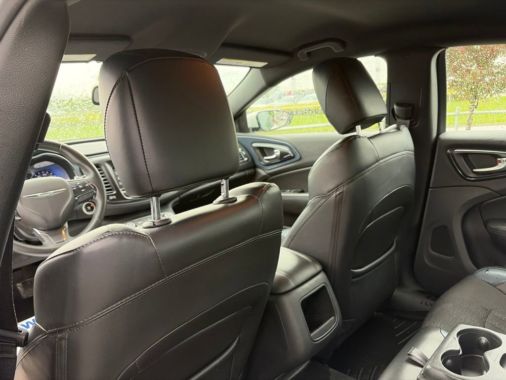 Used 2016 Chrysler 200 S FWD image 37