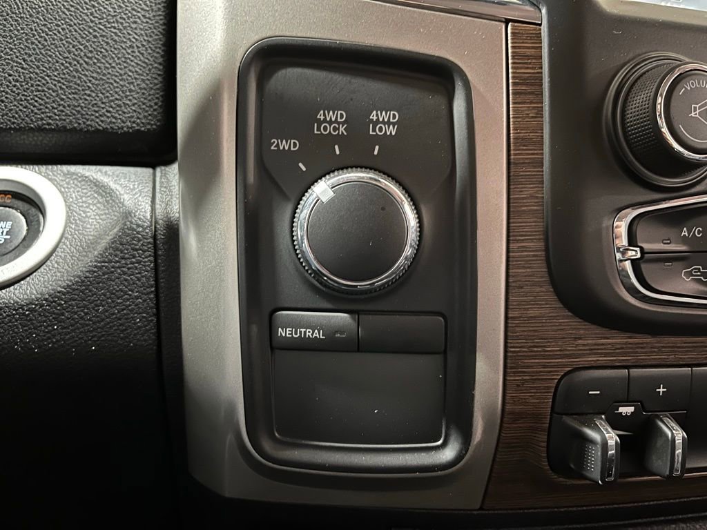 Used 2017 RAM 3500 Laramie image 32