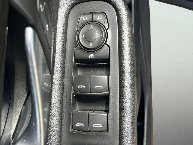 Used 2022 GMC Terrain SLE w/ Driver Convenience Package FWD image 15