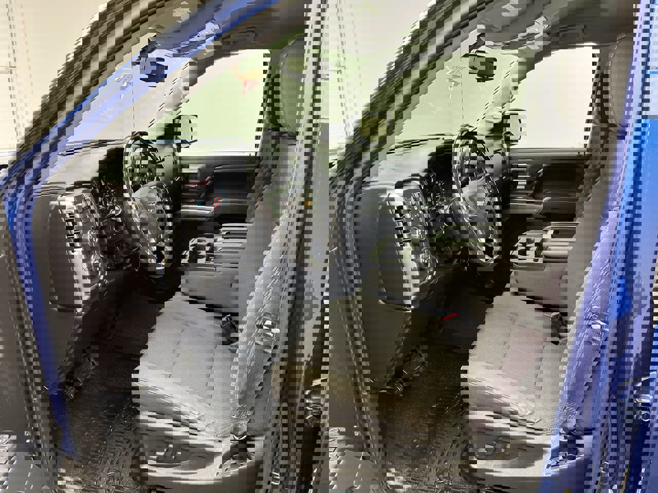 Used 2016 Chevrolet Silverado 1500 LT w/ All Star Edition AWD/4WD image 3