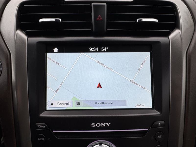 Used 2017 Ford Fusion Platinum image 25