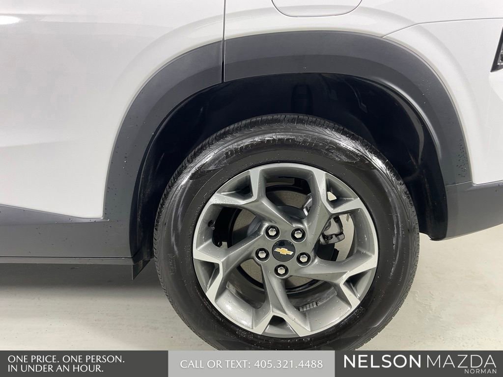 Used 2024 Chevrolet Trax LT FWD image 10