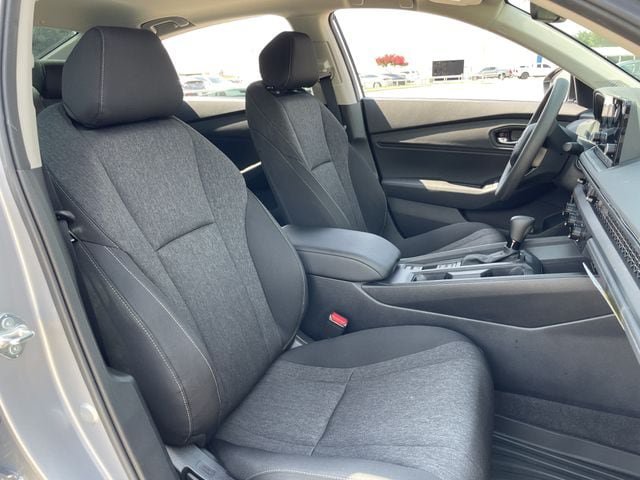 Used 2025 Honda Accord SE image 25
