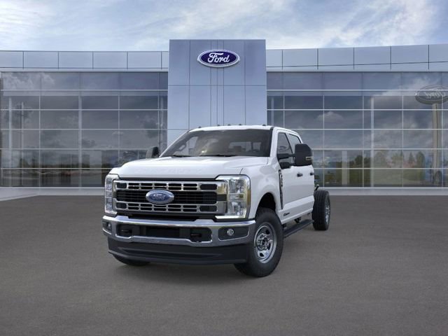 New 2025 Ford F350 XL w/ XL Chrome Package image 2