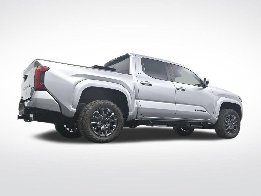 Used 2025 Toyota Tacoma SR5 AWD/4WD image 33
