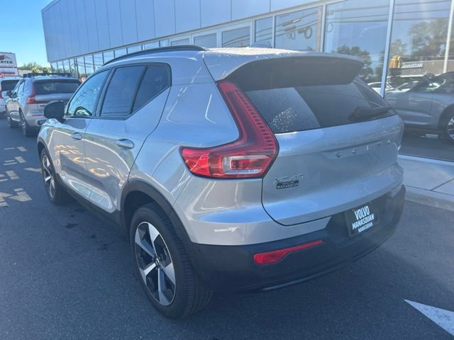 Certified 2025 Volvo XC40 B5 Plus AWD/4WD image 3