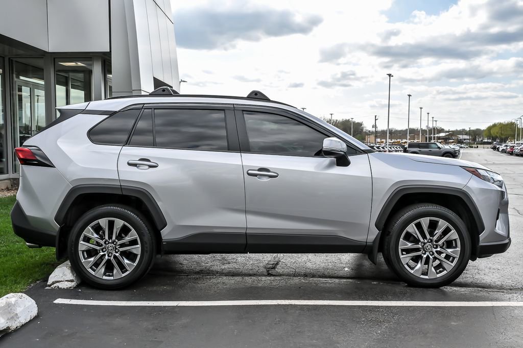 Used 2022 Toyota RAV4 XLE Premium AWD/4WD image 11