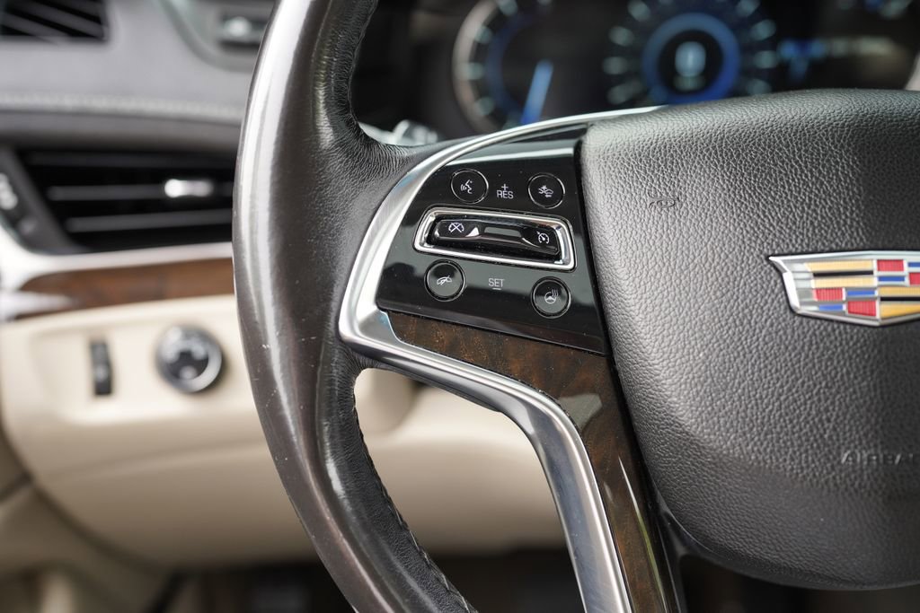 Used 2018 Cadillac Escalade ESV Luxury AWD/4WD image 27