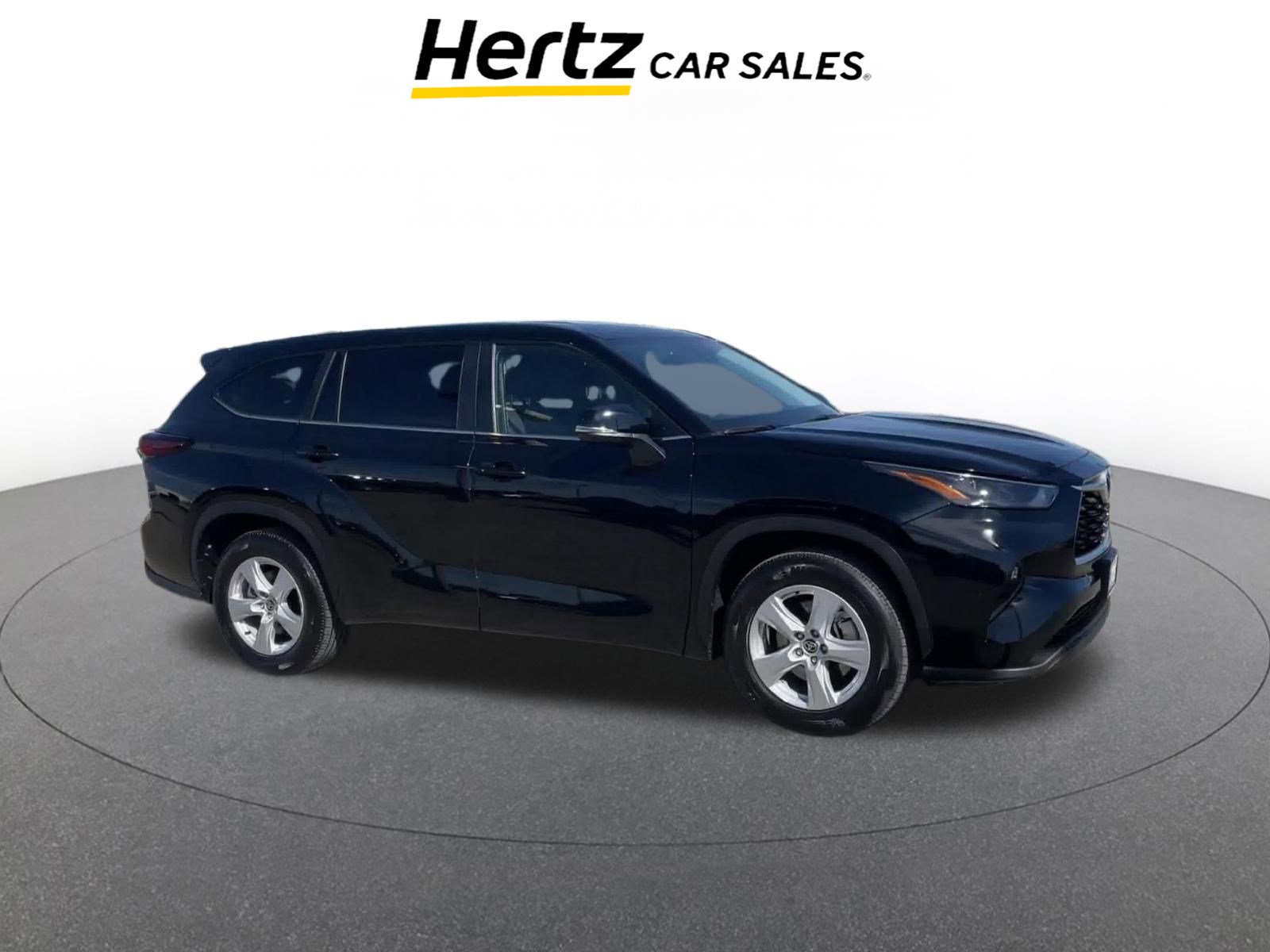 Used 2025 Toyota Highlander LE image 1
