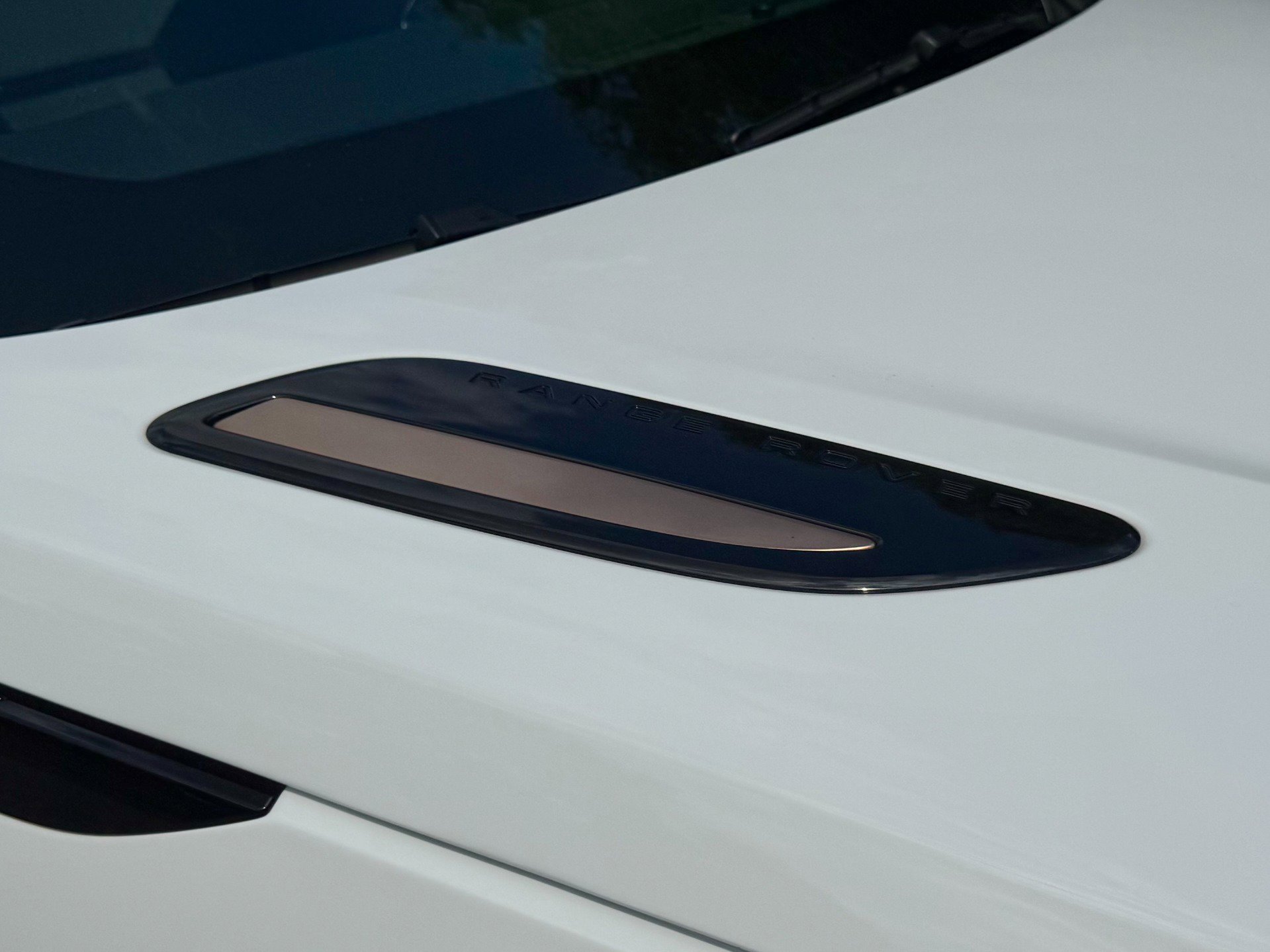 Used 2023 Land Rover Range Rover Velar R-Dynamic S image 75