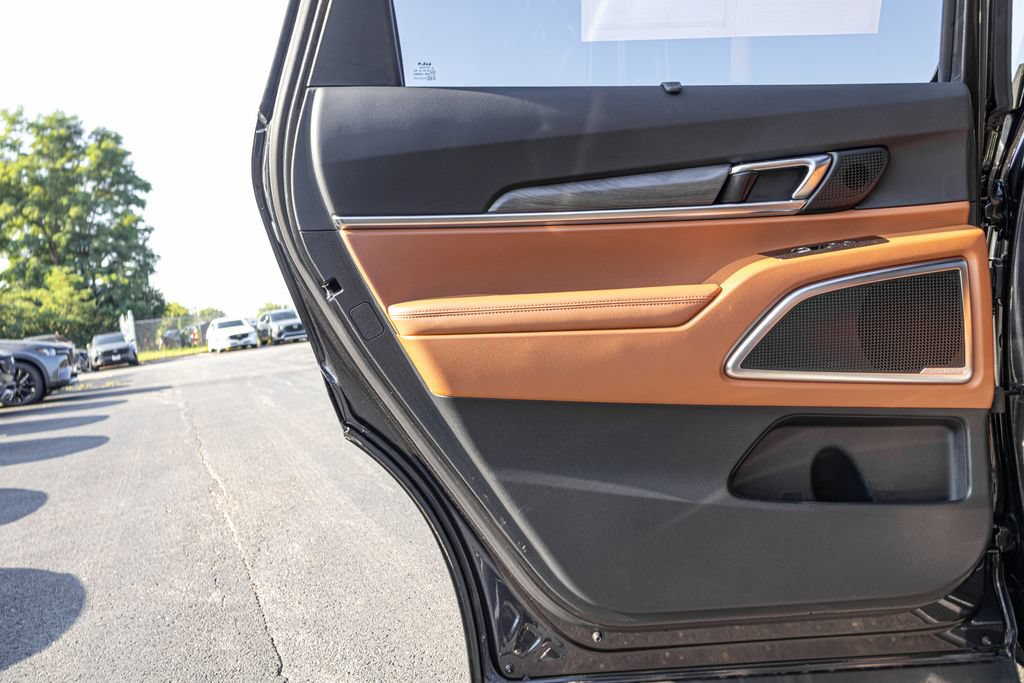 Used 2025 Kia Telluride SX Prestige X-Line AWD/4WD image 32