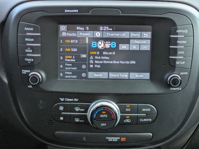 Used 2018 Kia Soul + FWD image 14