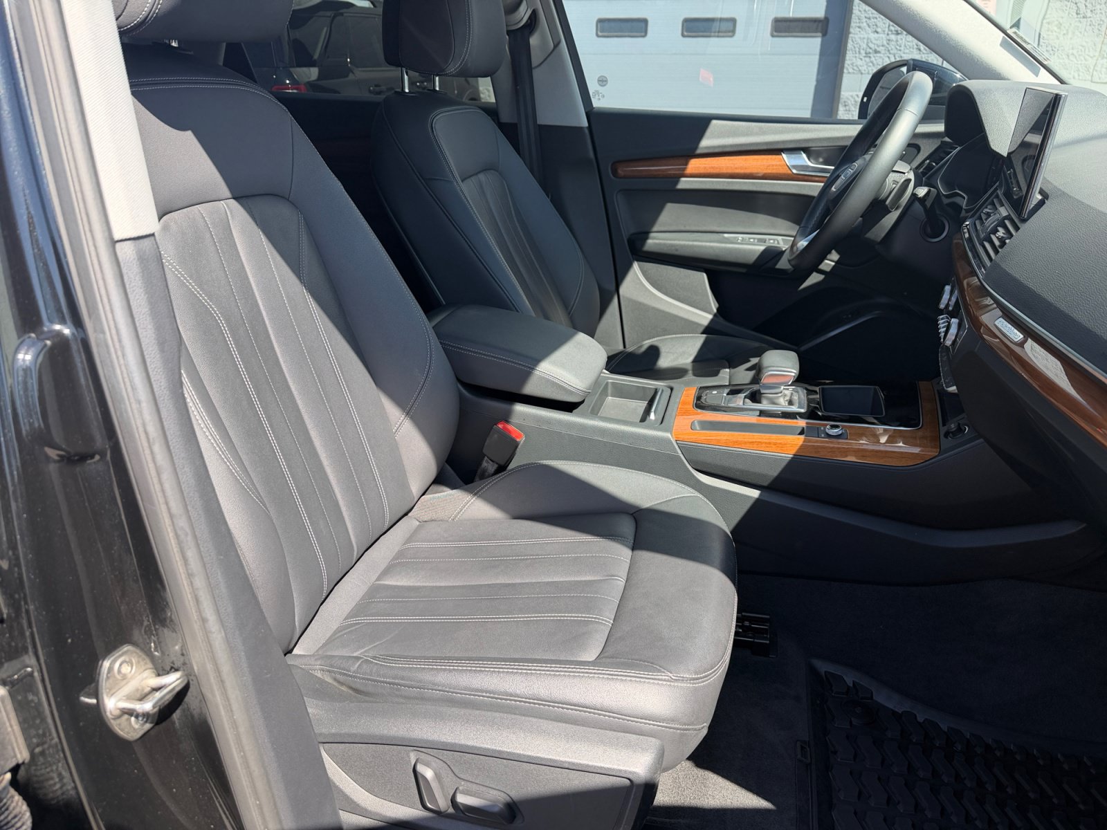 Used 2021 Audi Q5 e Premium AWD/4WD image 31